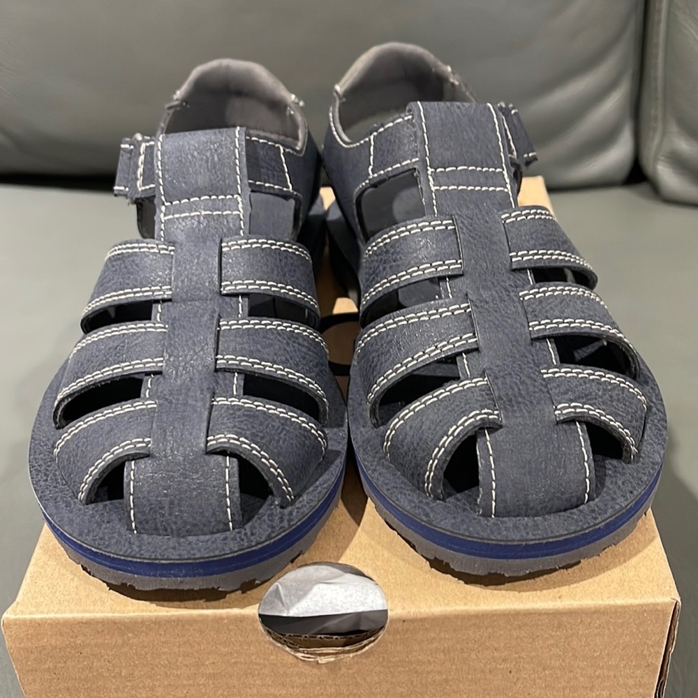 Toddler Ugg sandals